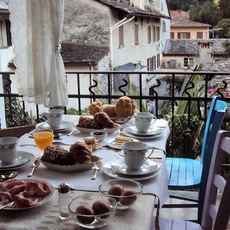 Bed and Breakfast Bb Chiavenna Centro Storico Exterior foto