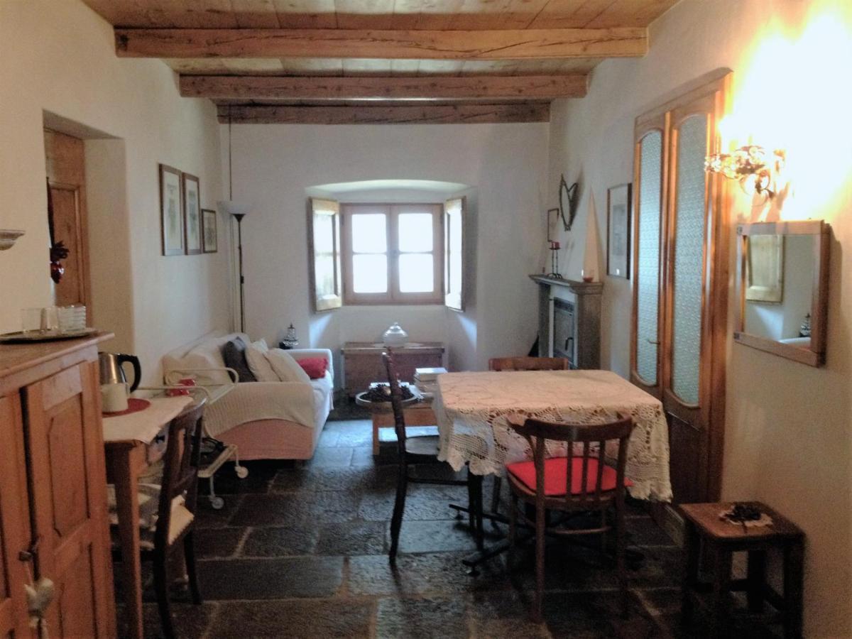 Bed and Breakfast Bb Chiavenna Centro Storico Exterior foto