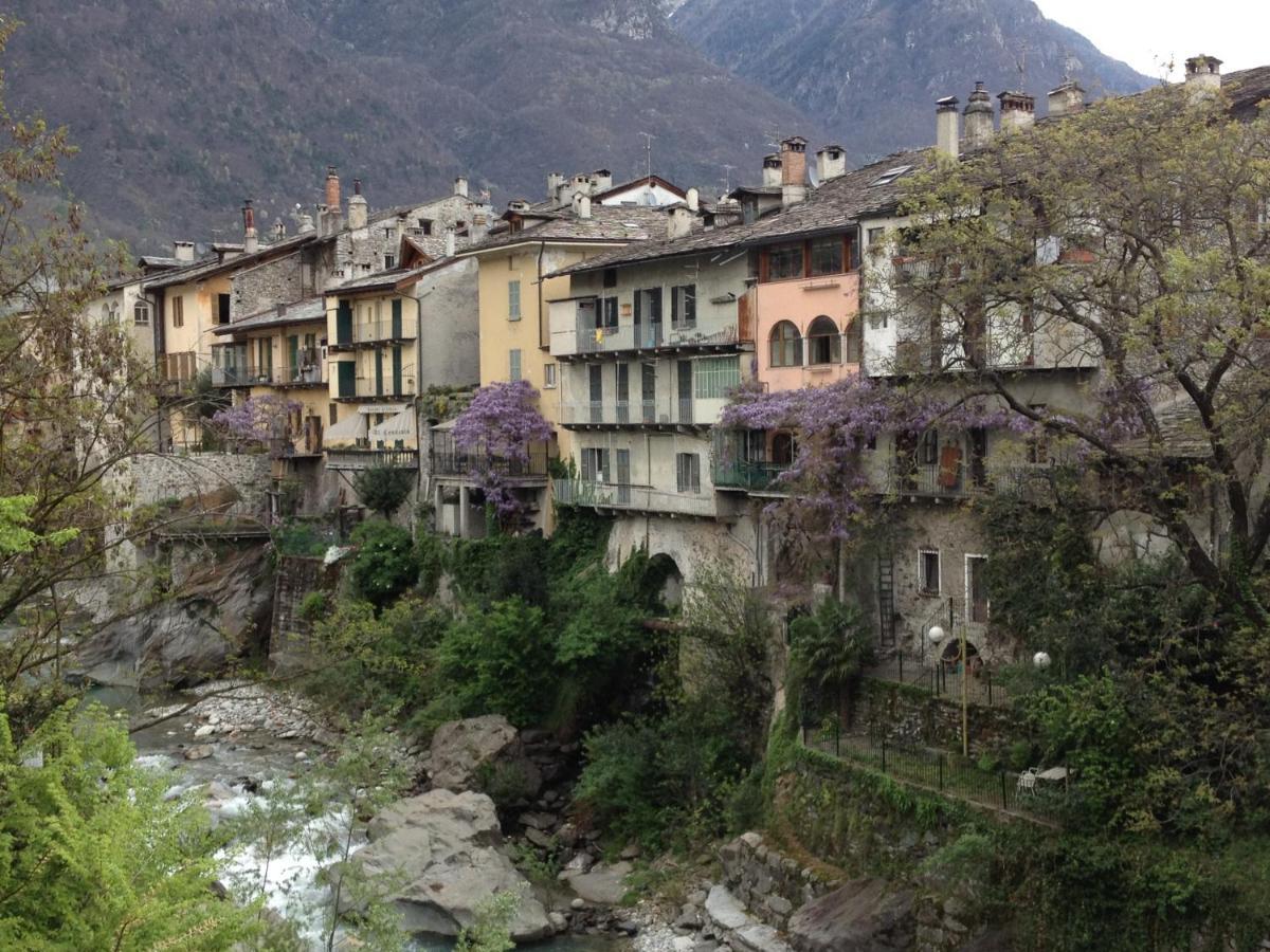 Bed and Breakfast Bb Chiavenna Centro Storico Exterior foto