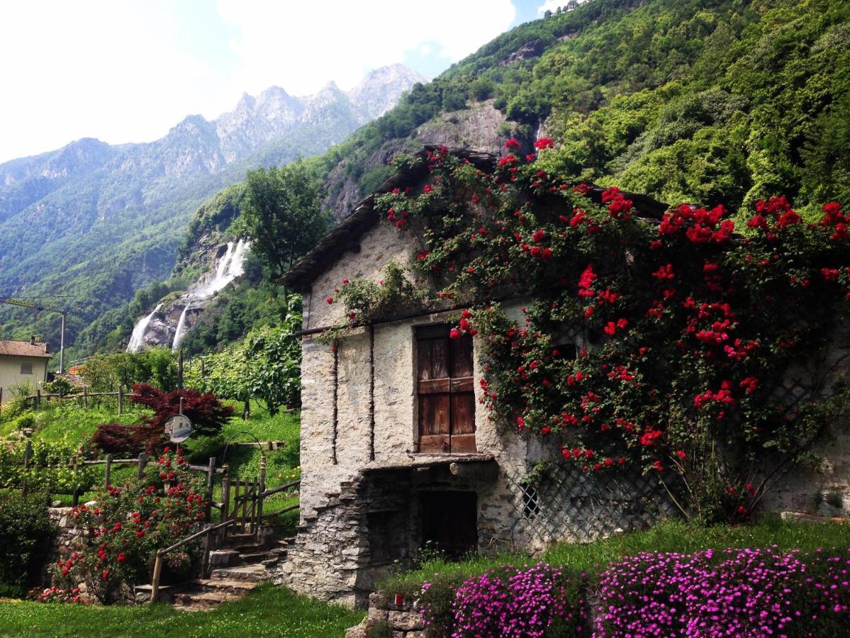 Bed and Breakfast Bb Chiavenna Centro Storico Exterior foto