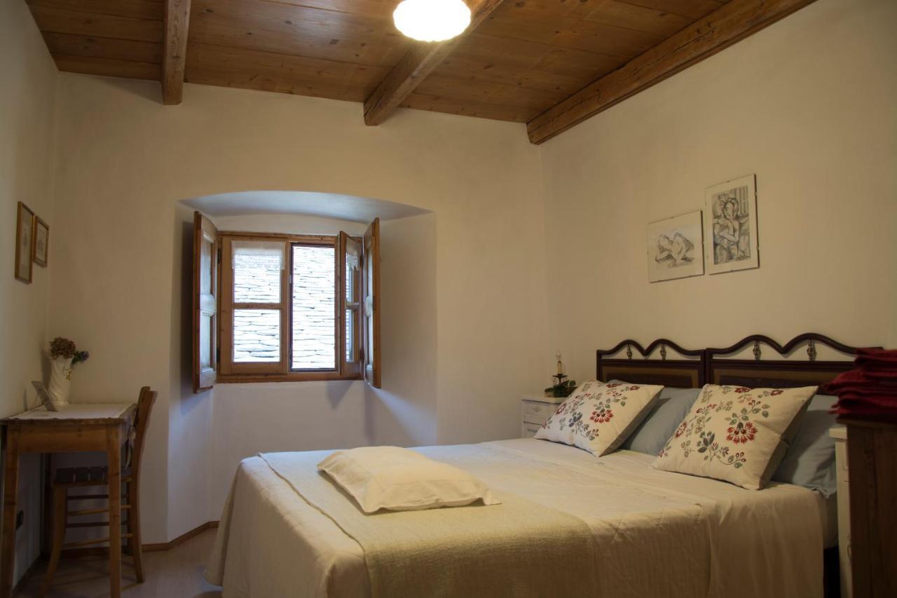 Bed and Breakfast Bb Chiavenna Centro Storico Exterior foto